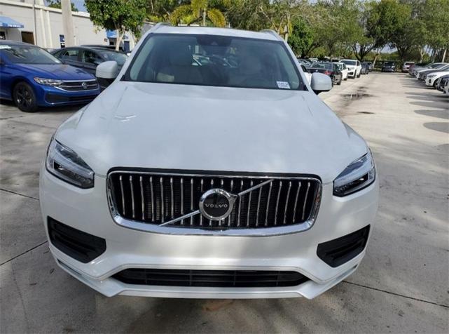 2022 volvo xc90 t6 momentum 6 passenger