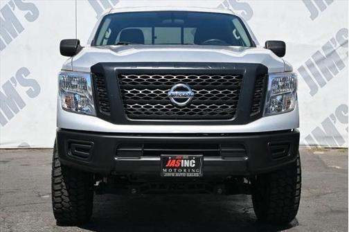 2017 nissan titan xd
