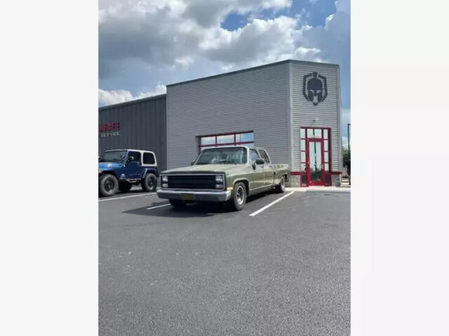 1988 chevrolet 6.2l v8 16v automatic rwd pickup truck 88,000 miles
