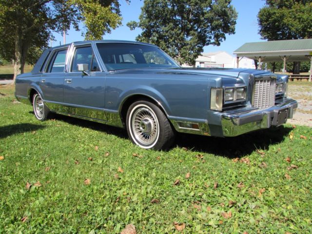 1985 lincoln town car * signature * low miles