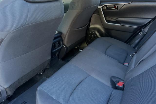 2020 toyota rav4 hybrid le