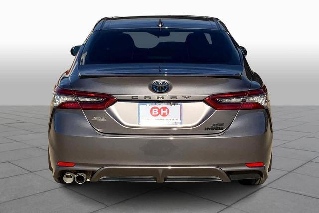 2024 toyota camry hybrid xse