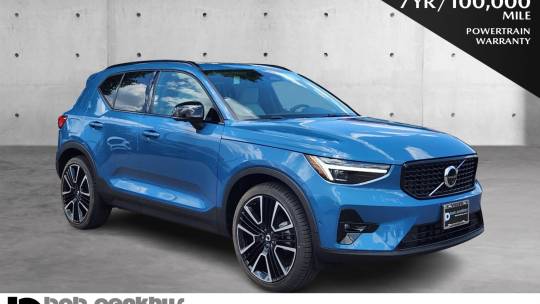 2025 Volvo XC40