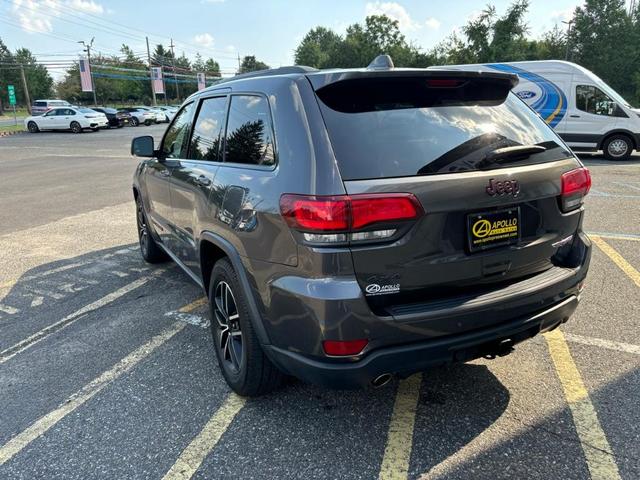 2020 jeep grand cherokee trailhawk