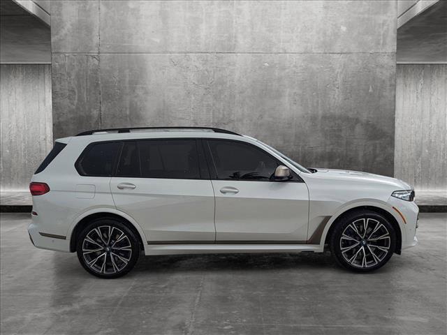2022 bmw x7 m50i
