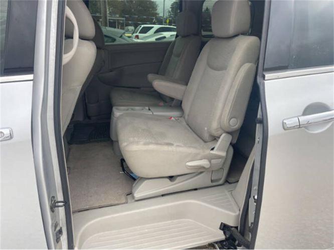 2015 nissan quest in cadillac, michigan