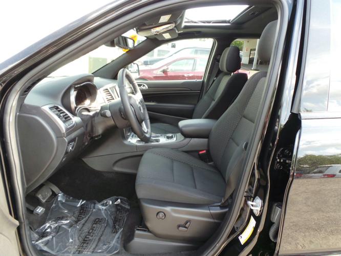 certified 2018 jeep grand cherokee 4wd laredo cockeysville, md 21030 for sale in cockeysville, maryland