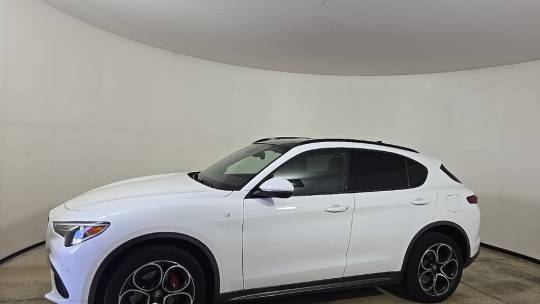 2022 Alfa Romeo Stelvio