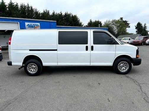 2013 chevrolet express 2500 in chicago, illinois