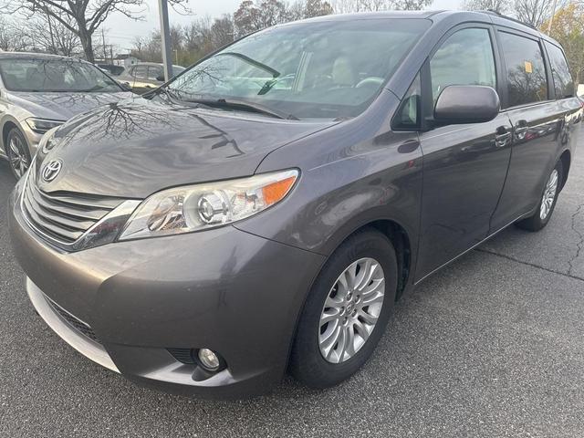 2014 toyota sienna xle