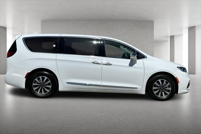 2022 chrysler pacifica hybrid limited