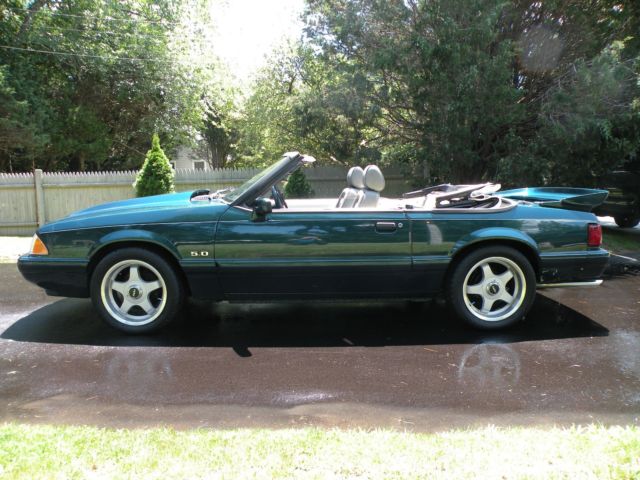 1990 ford mustang 7-up convertible