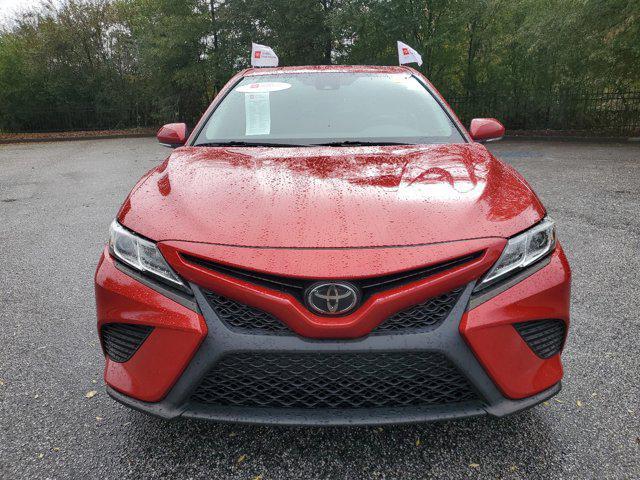 2020 toyota camry se