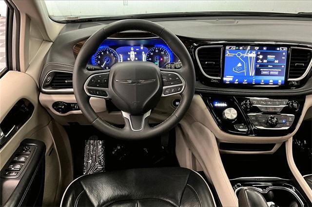 2022 chrysler pacifica limited