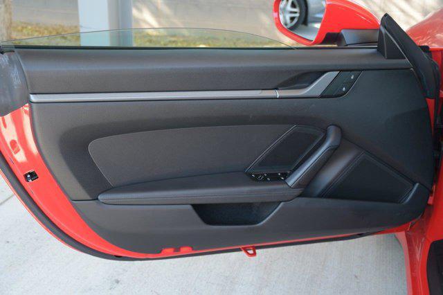 2022 porsche 911 carrera
