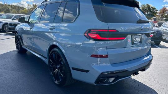 2025 BMW X7
