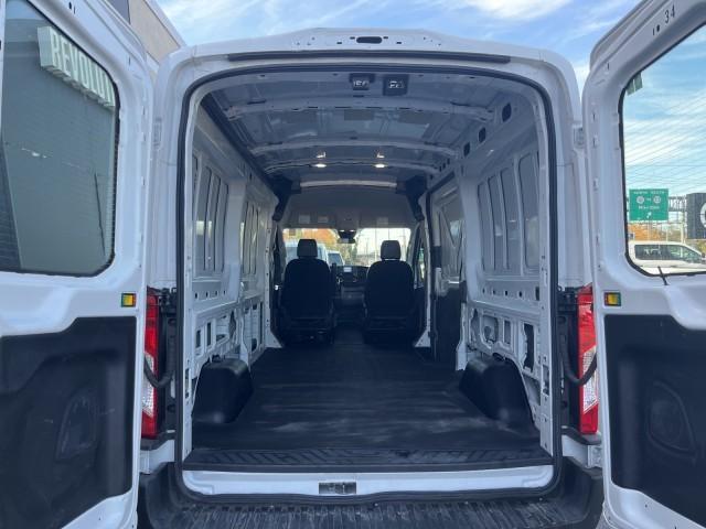 2021 ford transit-250