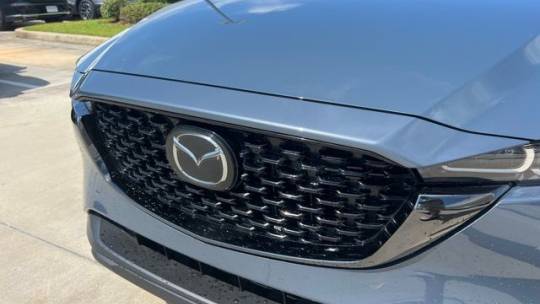 2022 Mazda CX-5 carbon edition