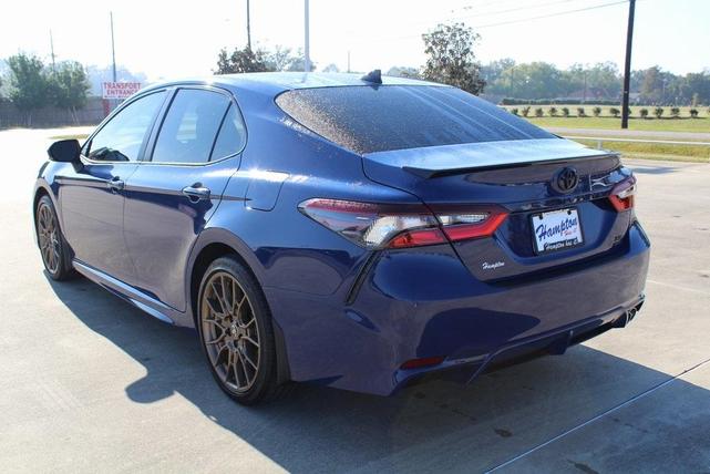 2024 toyota camry se nightshade