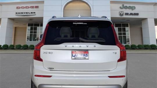 2022 Volvo XC90