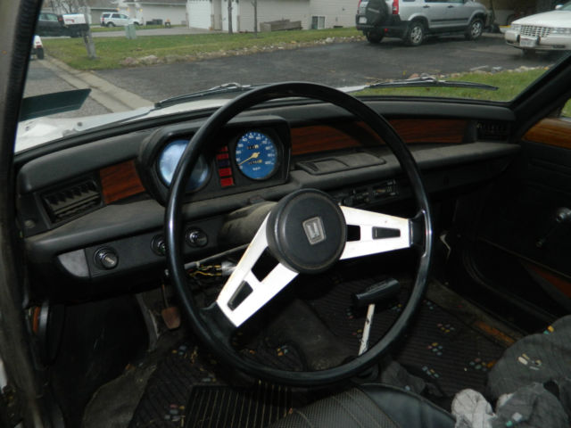 1973 honda civic 2 door hatch~runs~drives~video~1st year sold in us~1.2l 4 spd