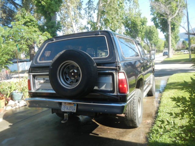 1979 dodge ramcharger se sport utility 2-door 5.9l