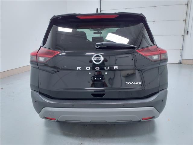 2021 nissan rogue sv