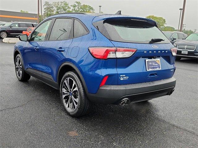 2022 ford escape se