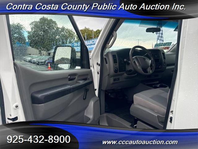 2012 nissan nv cargo 2500 s