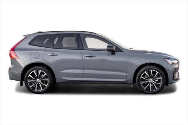 2023 volvo xc60 b5 plus dark theme