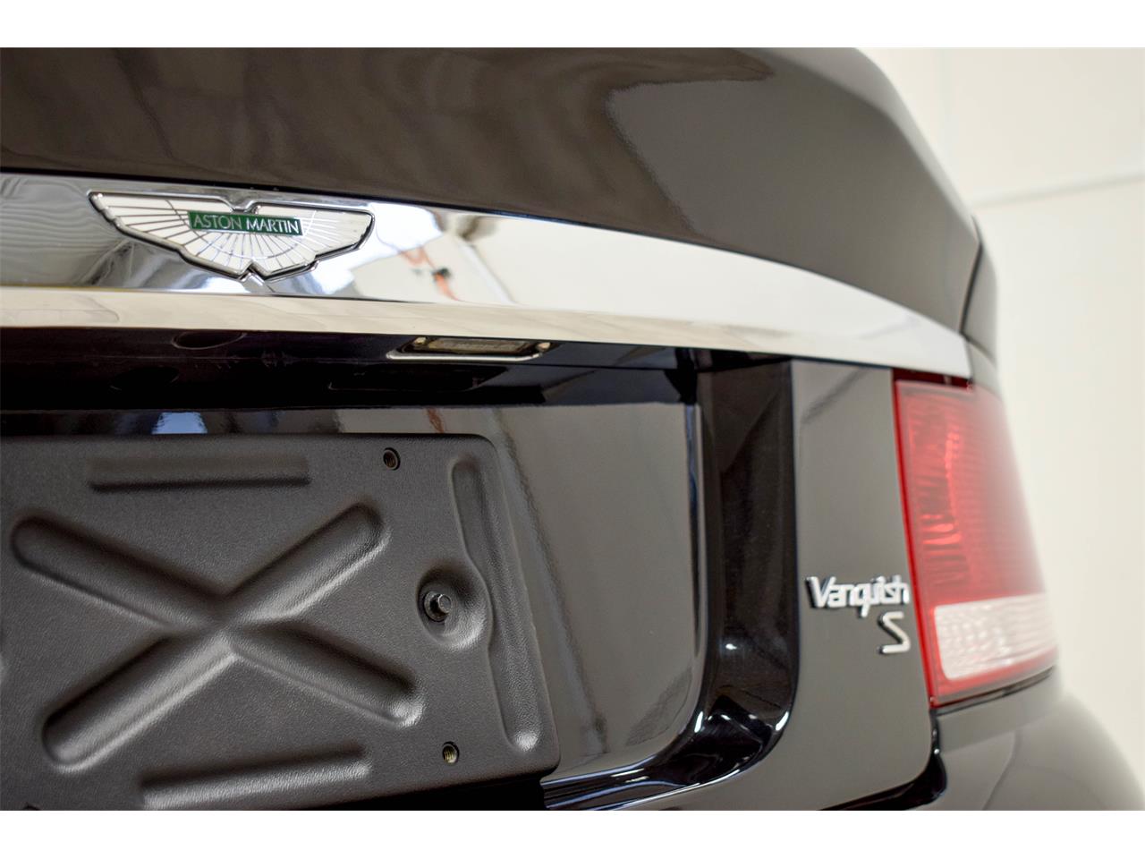 2005 aston martin vanquish