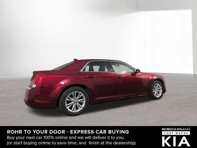2018 chrysler 300 touring