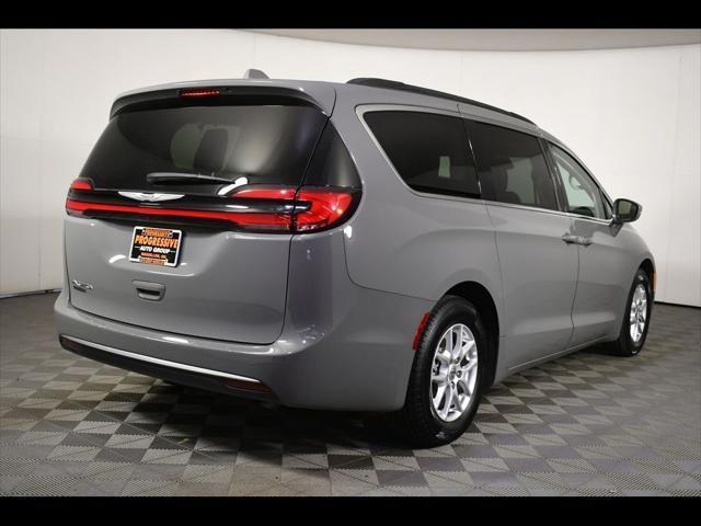 2022 chrysler pacifica touring l