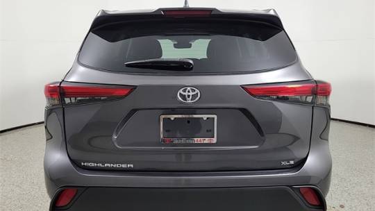 2021 toyota highlander xle
