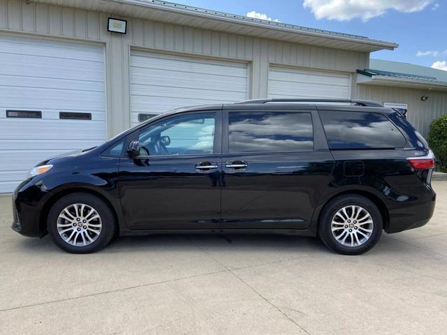 2020 toyota sienna xle