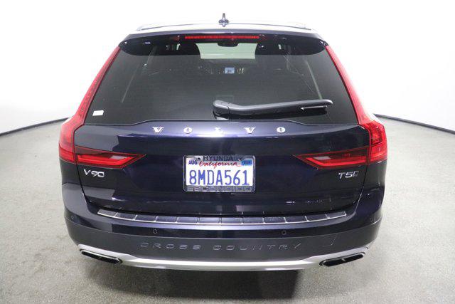 2019 volvo v90 cross country t5