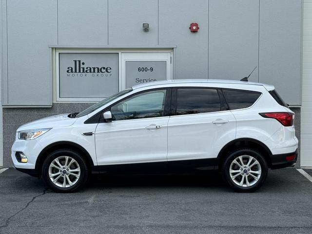 2019 ford escape se