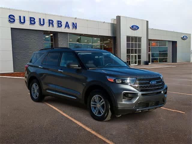 2022 ford explorer xlt