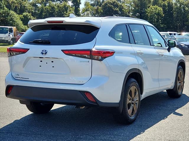 2022 toyota highlander hybrid xle