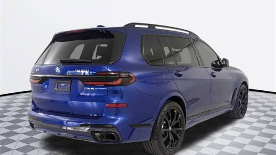 2024 BMW X7