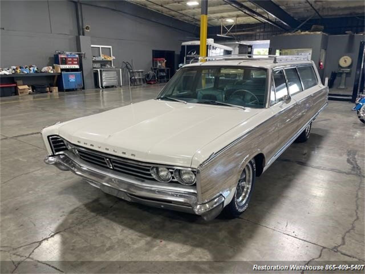 1966 chrysler town & country