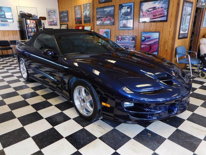2002 pontiac firebird in farmington, michigan