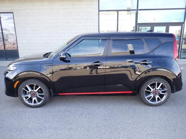 2022 kia soul gt-line