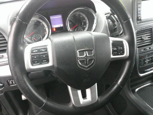 2017 dodge grand caravan gt