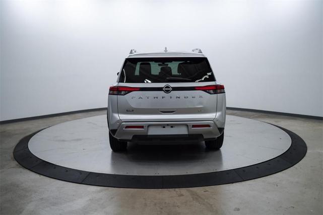 2023 nissan pathfinder sl