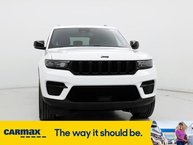 2023 jeep grand cherokee altitude