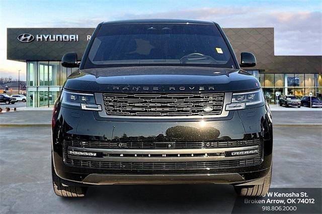 2023 land rover range rover p400 se