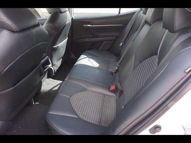2022 toyota camry se