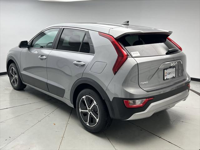 2024 kia niro lx