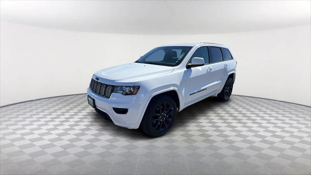 2022 jeep grand cherokee laredo